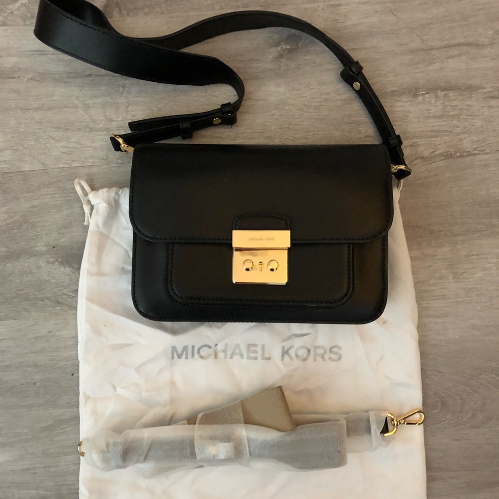 MICHAEL KORS
Sloan Editor Leather Shoulder Bag
